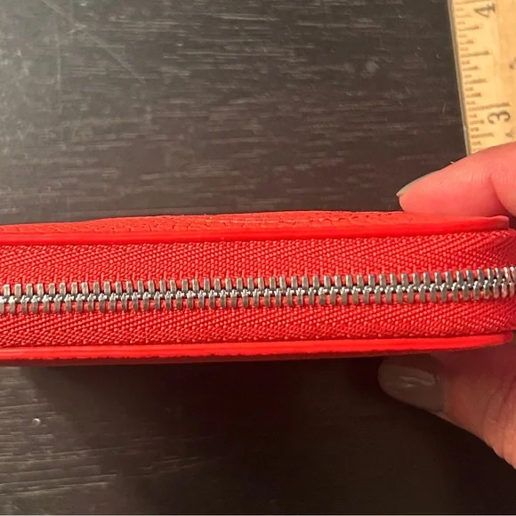 New! Tiffany & Co. “Return to Tiffany” Compact Zip Wallet - “Hibiscus” leather - Picture 6 of 14